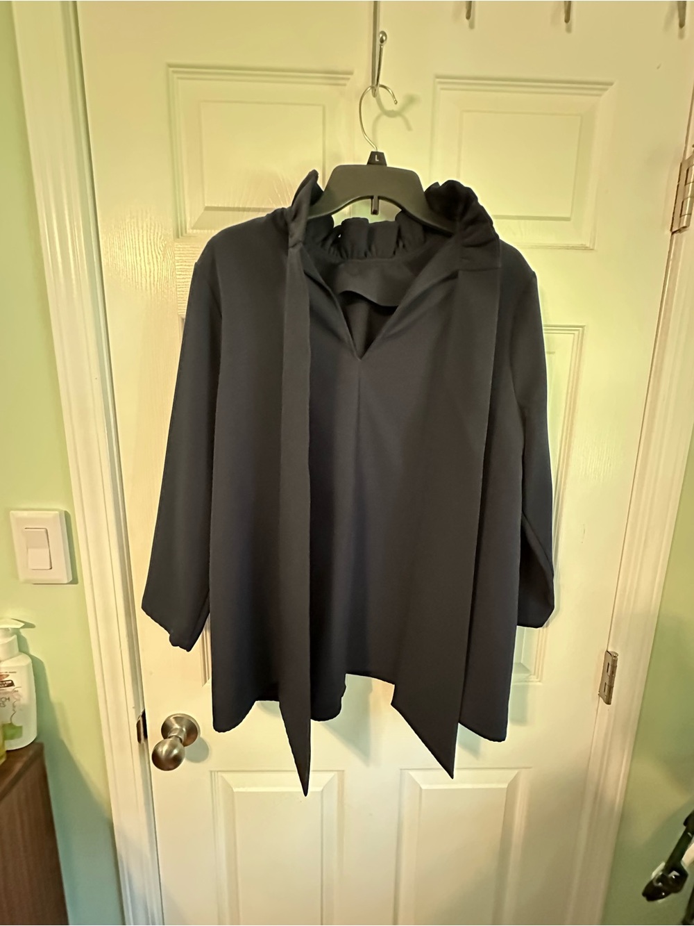 Tuckernuck Navy XL Blouse with Bow Back - Picture 3 of 6